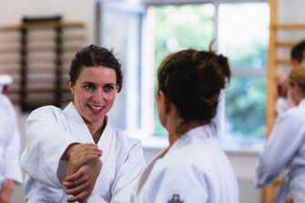 Aikido für Frauen: Selbstverteidigung und Empowerment